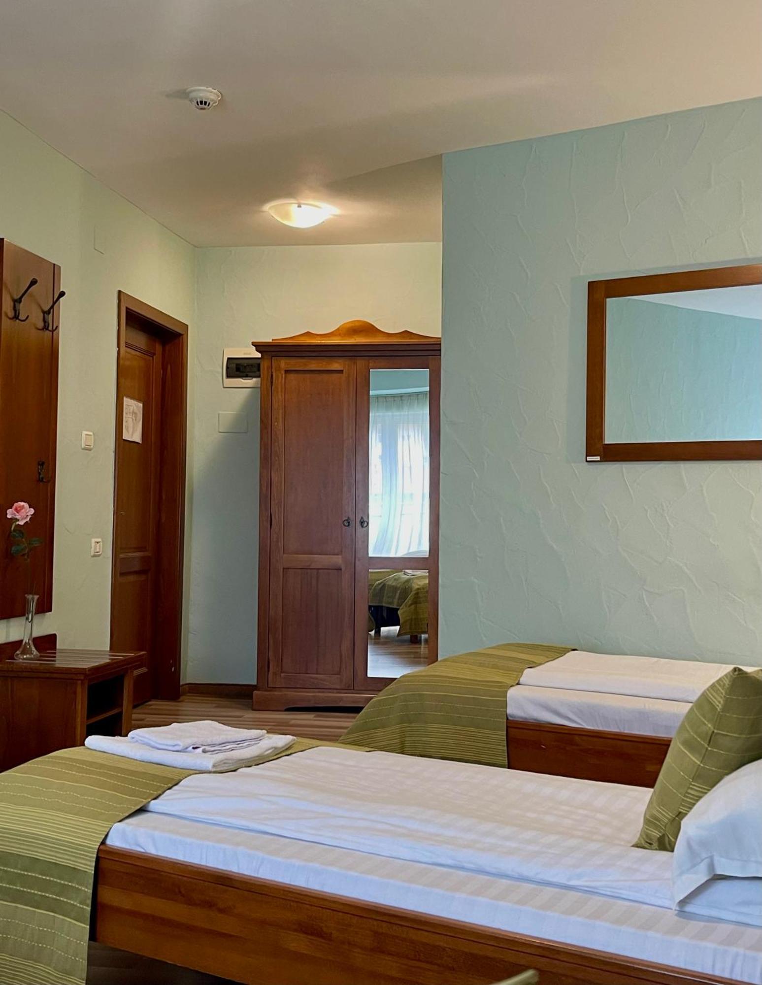 Hotel Lucy Star Kluž Exteriér fotografie
